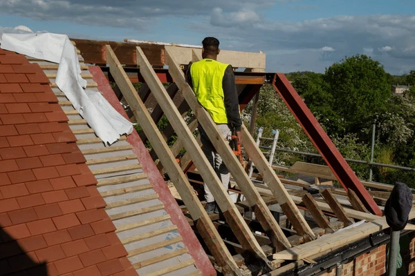 Réparation toiture en urgence 31570 artisan couvreur